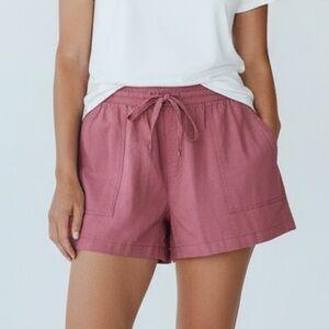 GAP easy slip on shorts sz XL